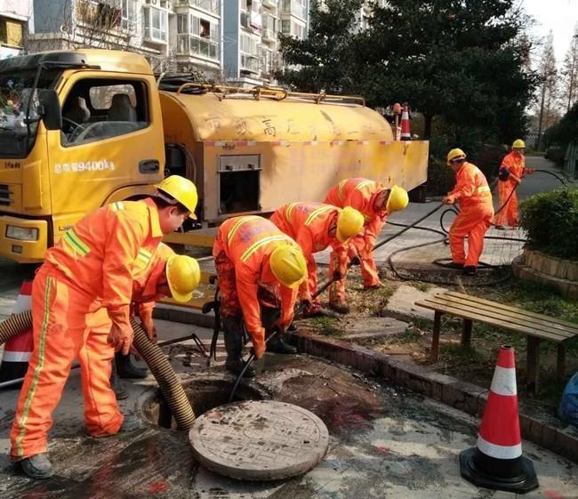 长丰镇市政管道清淤